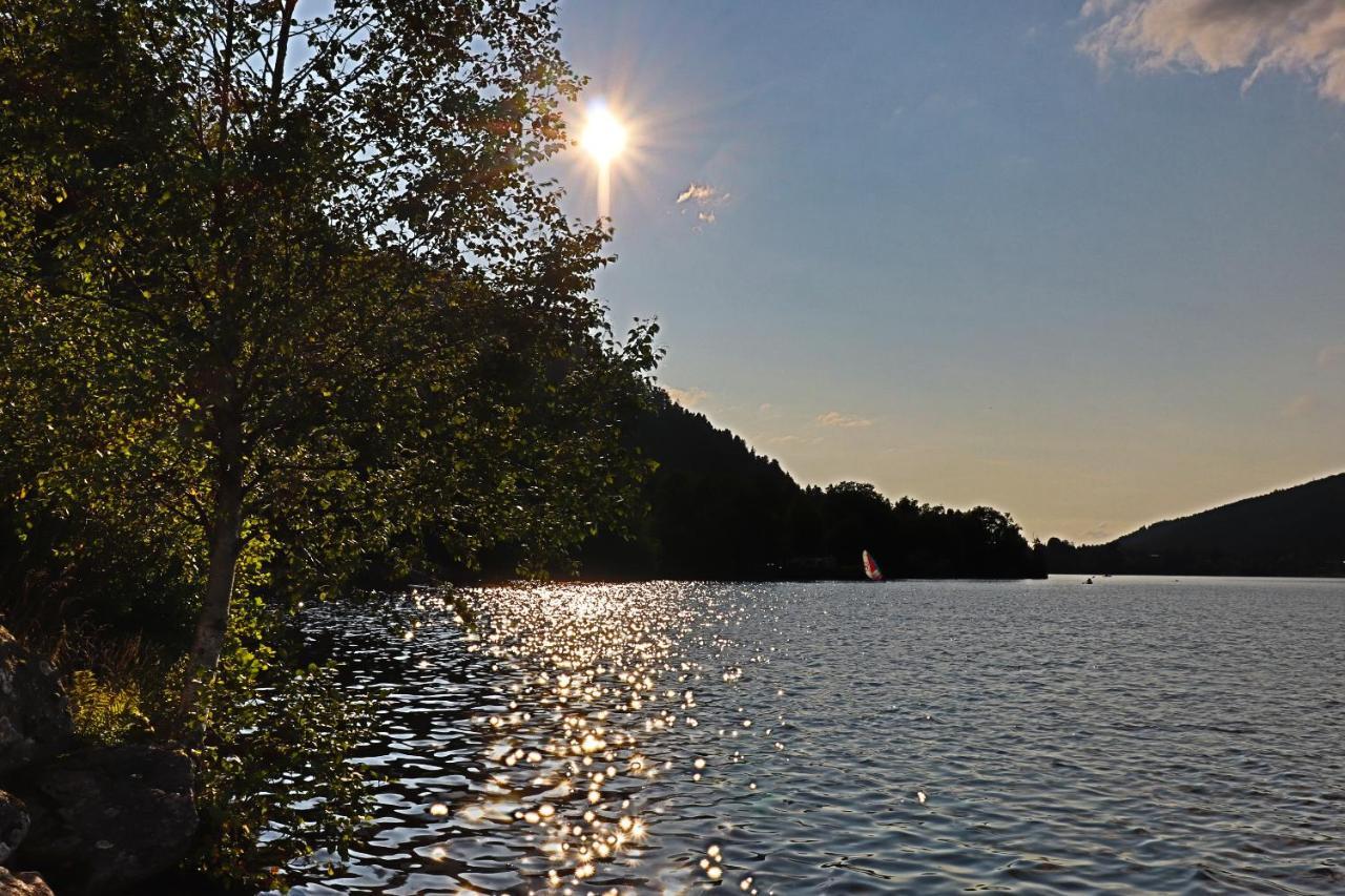 Le Batelier Du Lac Gerardmer Bagian luar foto